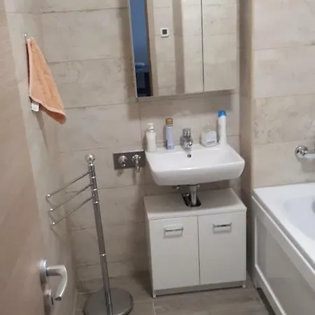 Lido Riviera Apartment *
